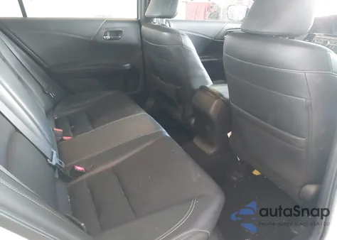 2017 Honda Accord Sport z USA, uszkodzony, nr VIN 1HGCR2F56HA143320